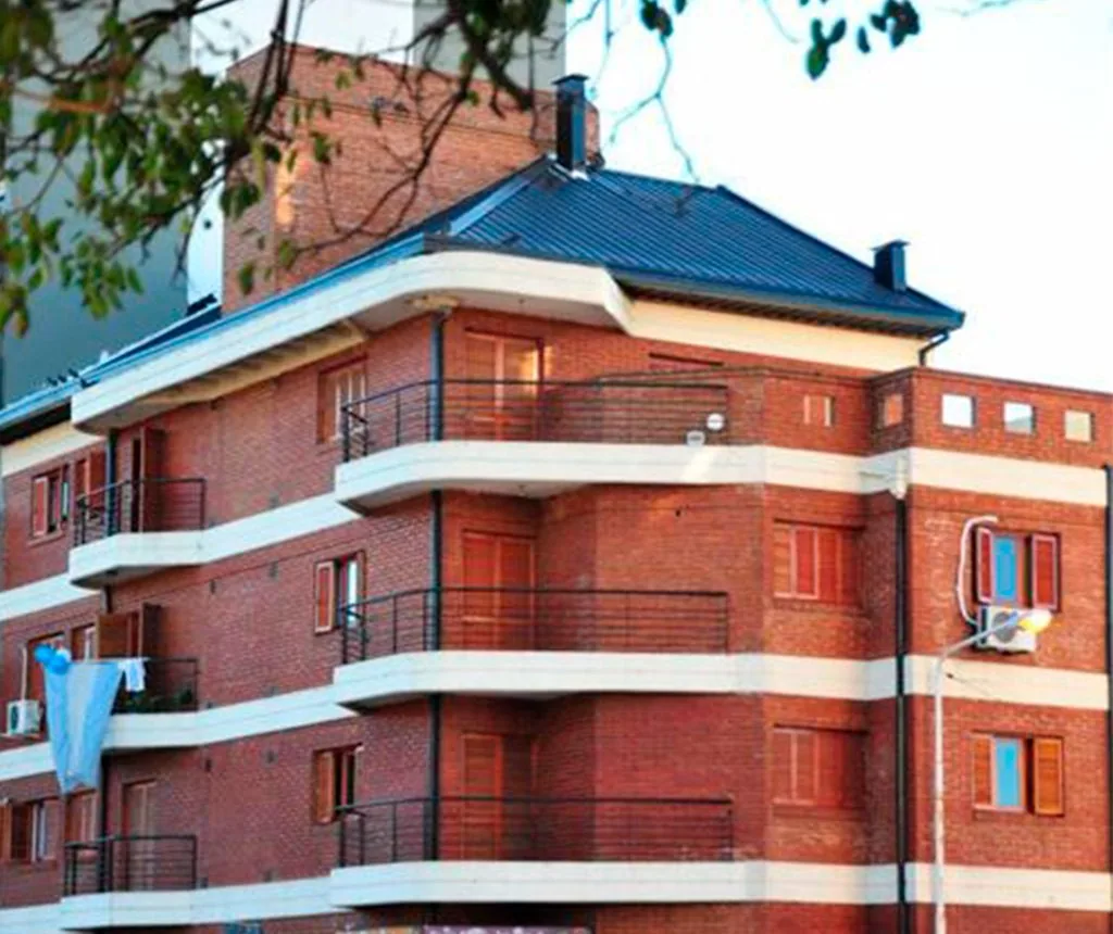 Edificio 25 de Mayo y Belgrano